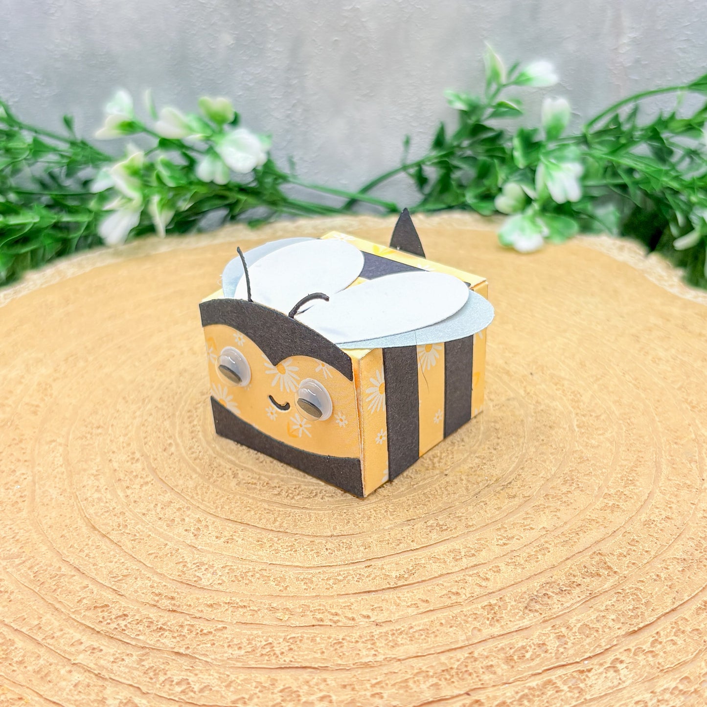 LIMITED EDITION Bee Miniature Gift Box